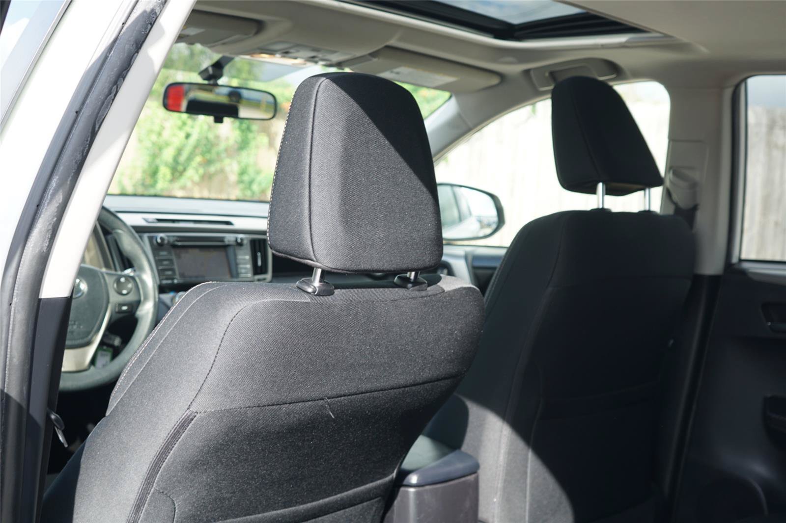 Used 2015 Toyota RAV4 XLE FWD image 21