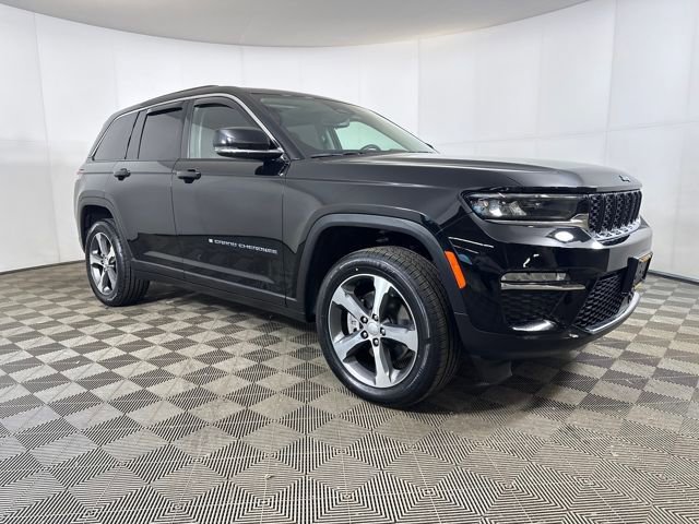 Used 2023 Jeep Grand Cherokee 4WD 4xe image 2