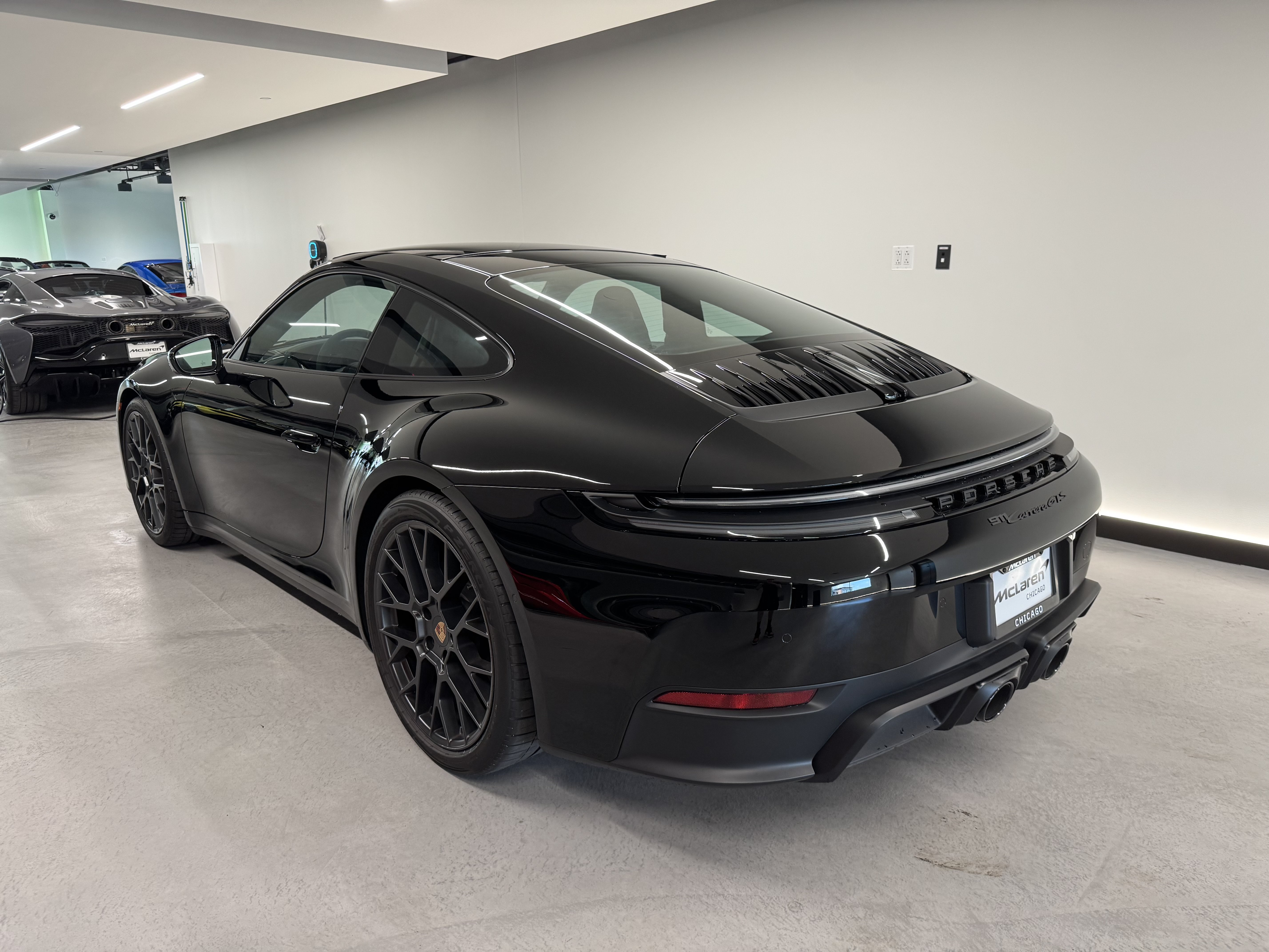Used 2025 Porsche 911 GTS image 3