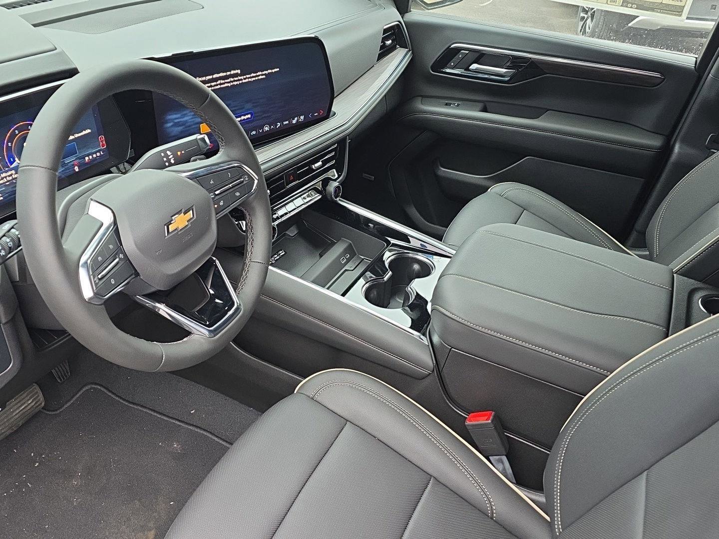 New 2025 Chevrolet Suburban Premier image 14