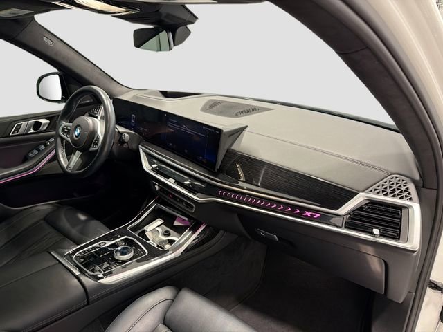 Used 2023 BMW X7 xDrive40i w/ Executive Package image 27