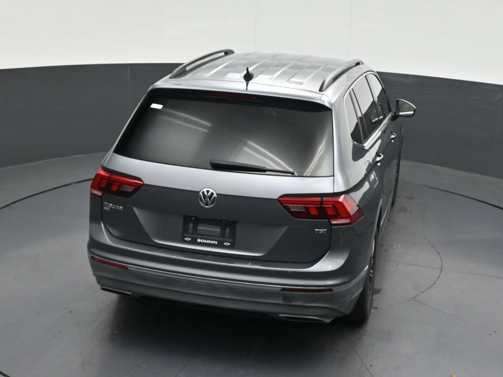 Used 2018 Volkswagen Tiguan SE w/ 18" Alloy Wheels Package FWD image 18