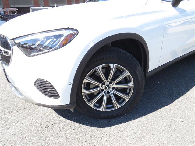 Used 2025 Mercedes-Benz GLC 300 4MATIC image 8