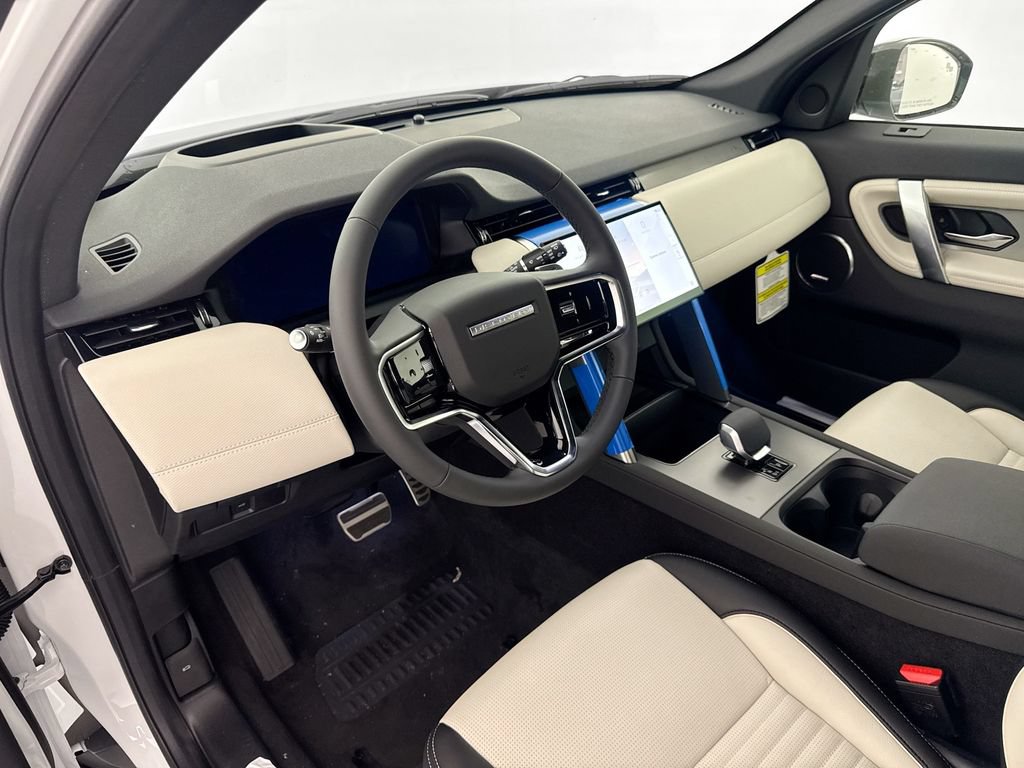 New 2026 Land Rover Discovery Sport Landmark AWD/4WD image 9