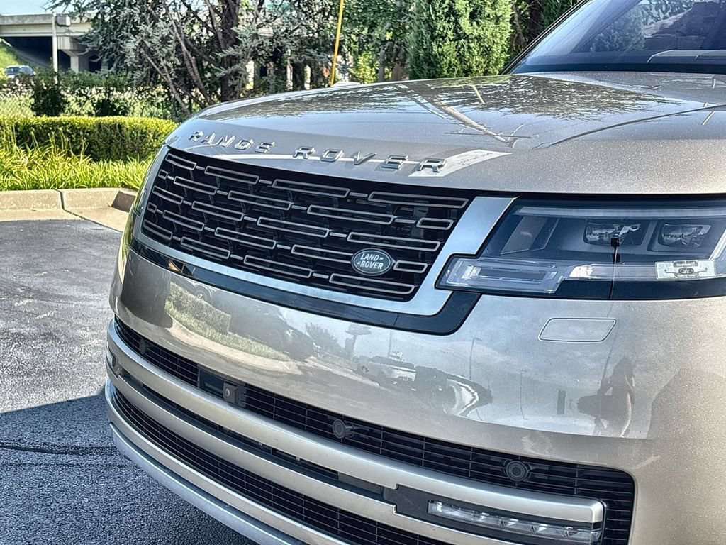 Certified 2023 Land Rover Range Rover SE AWD/4WD image 9