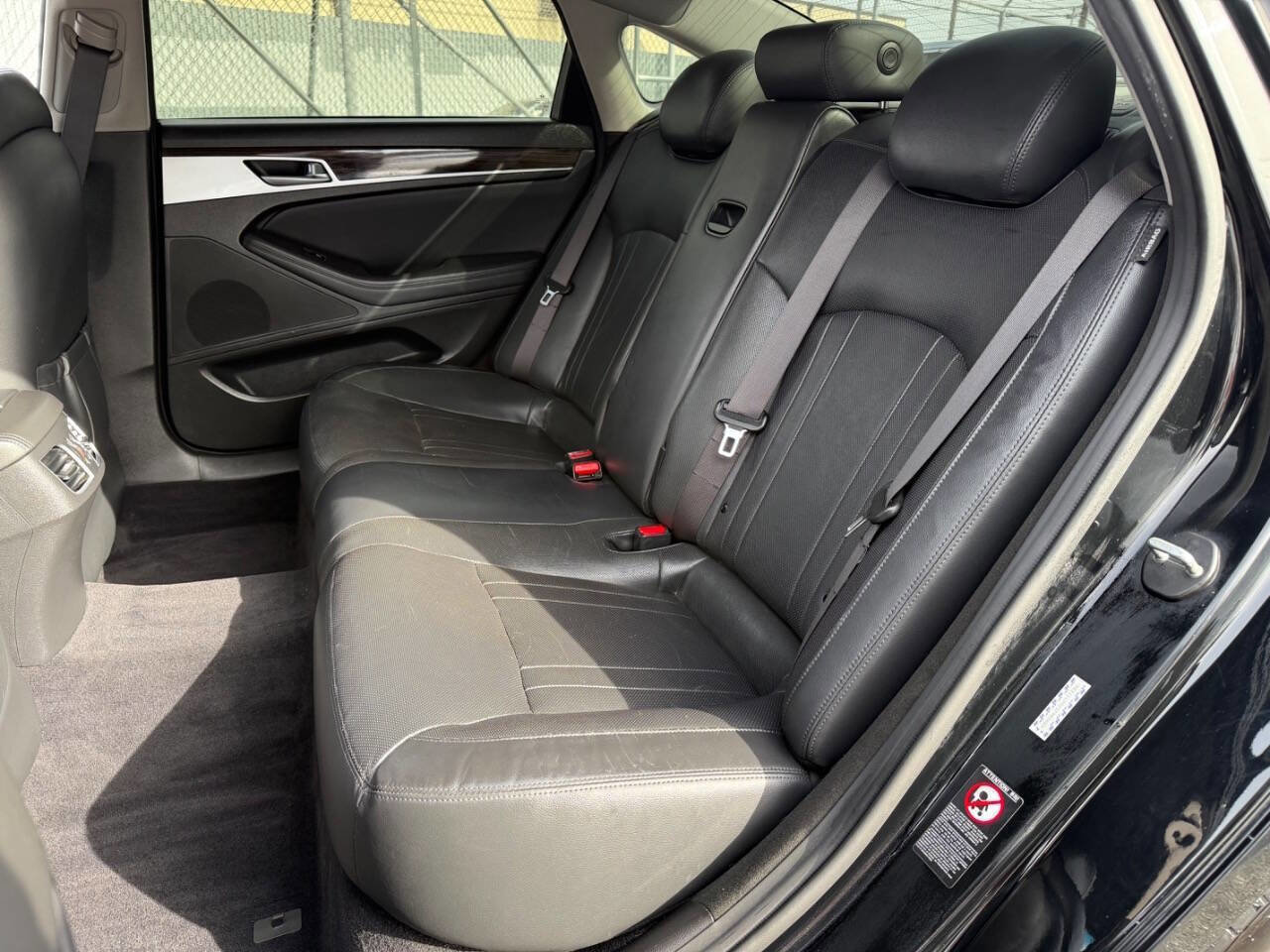 Used 2016 Hyundai Genesis 3.8 image 13