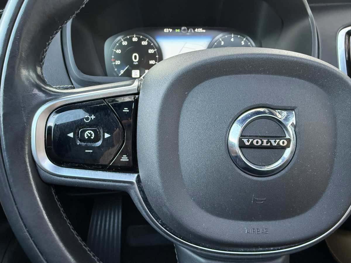 Used 2017 Volvo XC90 T6 Inscription w/ Vision Package image 19