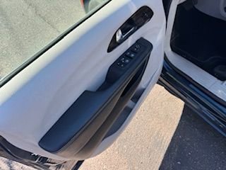 Used 2023 Chrysler Pacifica Limited image 12