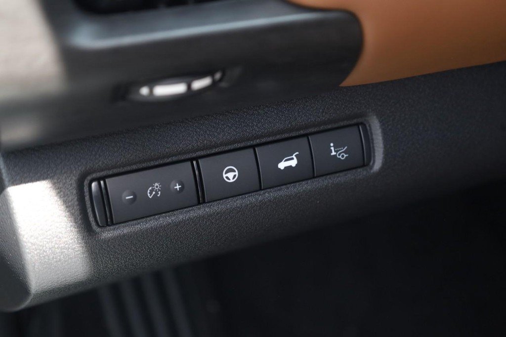 New 2026 Nissan Pathfinder Platinum AWD/4WD image 12