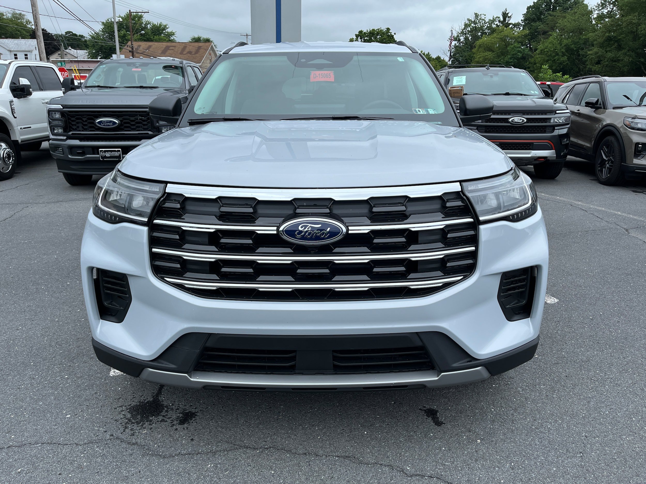 New 2026 Ford Explorer Active AWD/4WD image 3