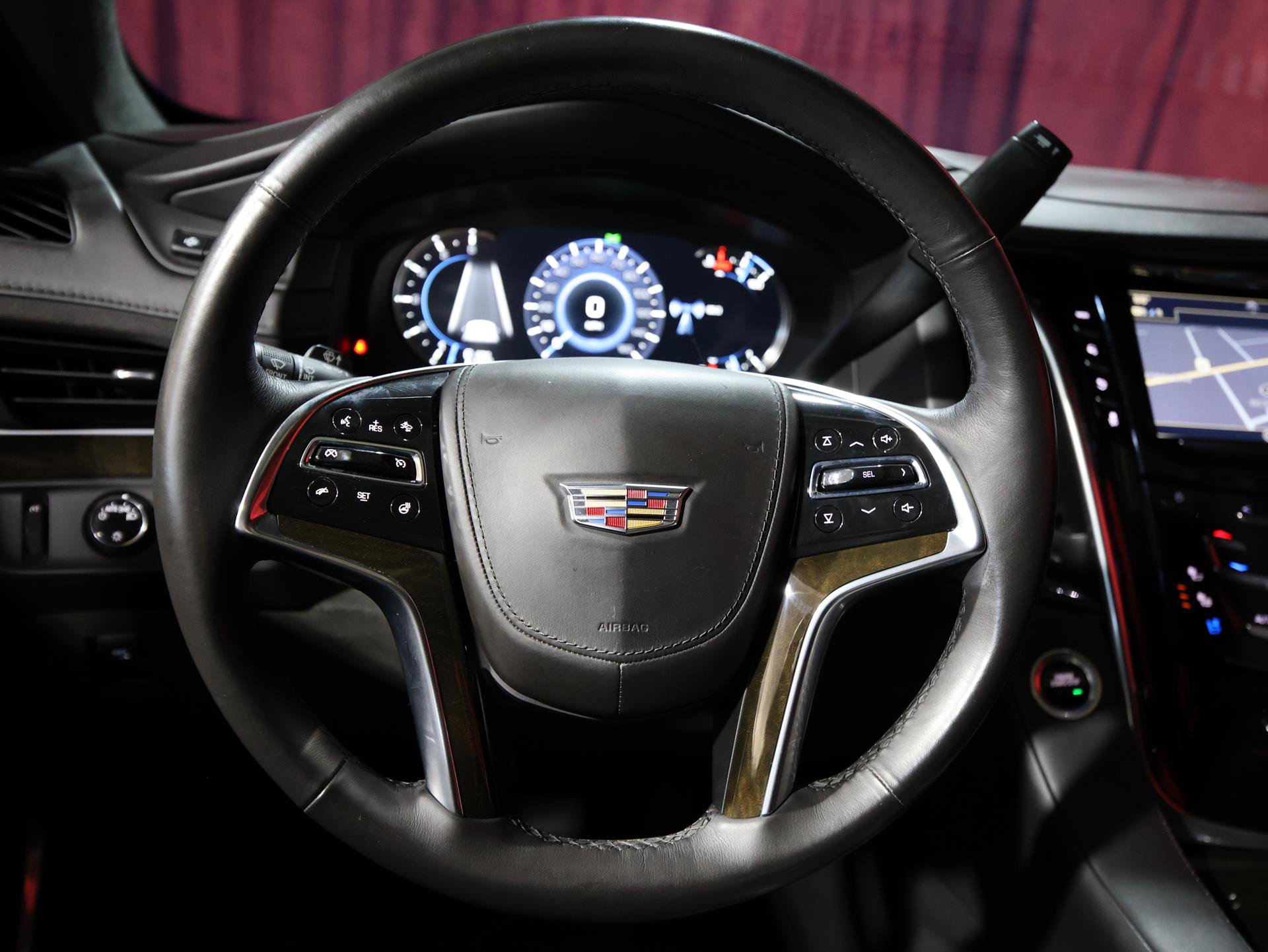 Used 2019 Cadillac Escalade ESV Platinum RWD image 17
