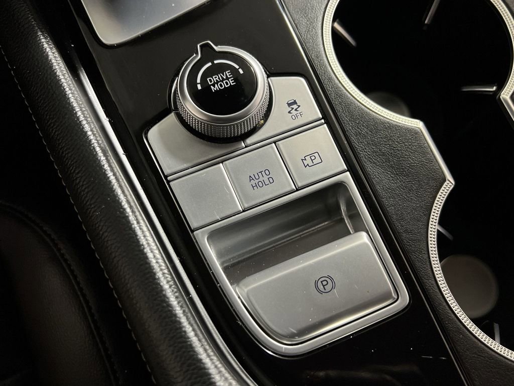 Used 2023 Genesis G70 2.0T image 31