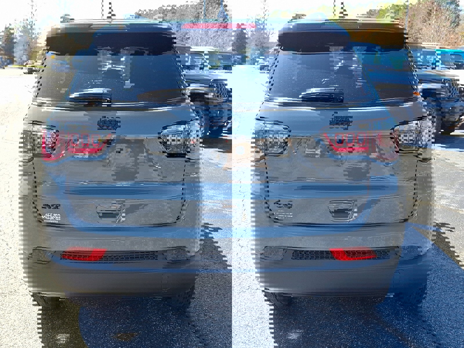 Used 2024 Jeep Compass Latitude w/ Convenience Group image 5