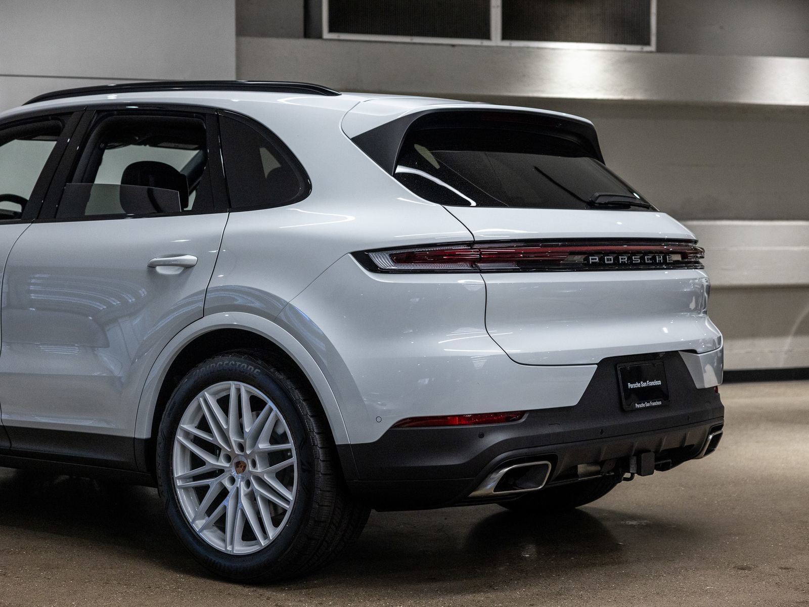 Certified 2025 Porsche Cayenne image 23
