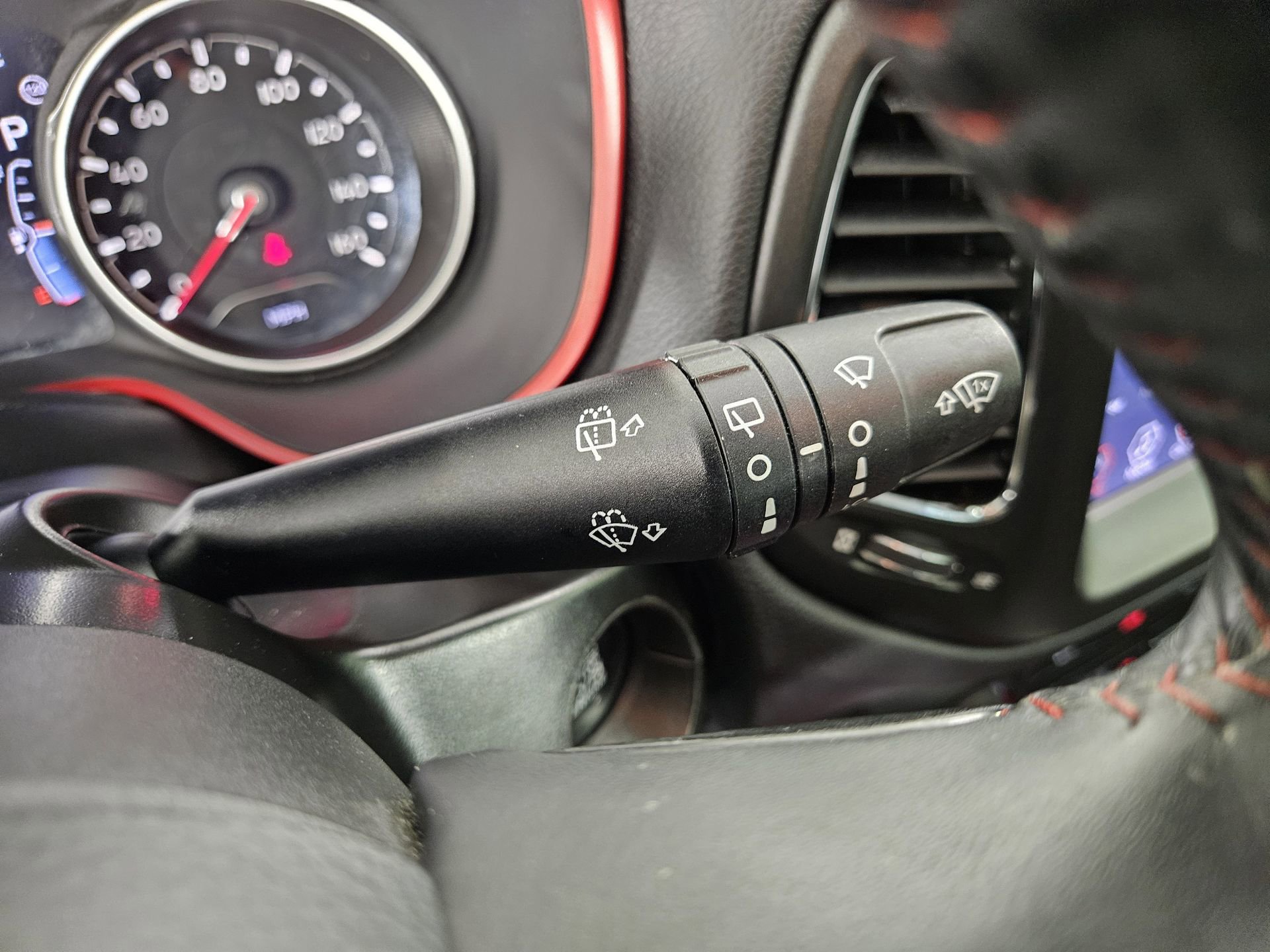 Used 2019 Jeep Compass Trailhawk w/ Cold Weather Group image 31