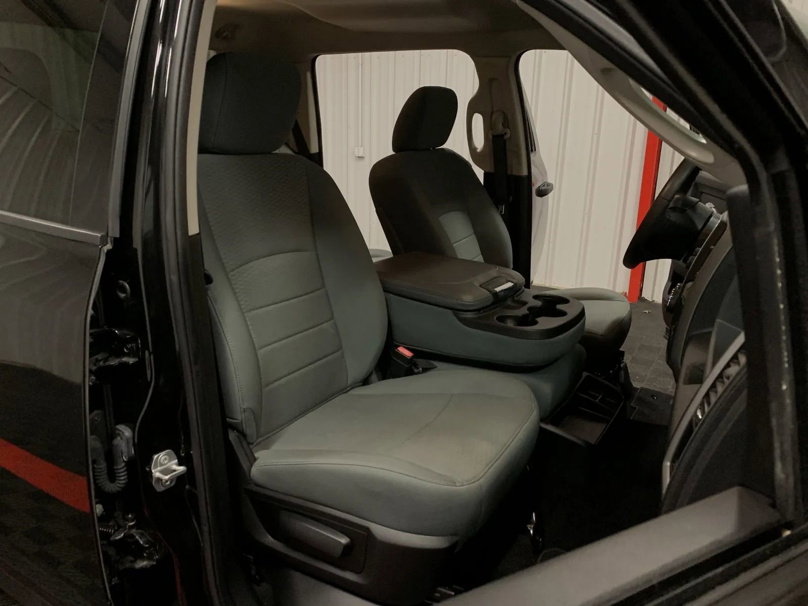 Used 2018 RAM 1500 Express w/ Express Value Package image 45