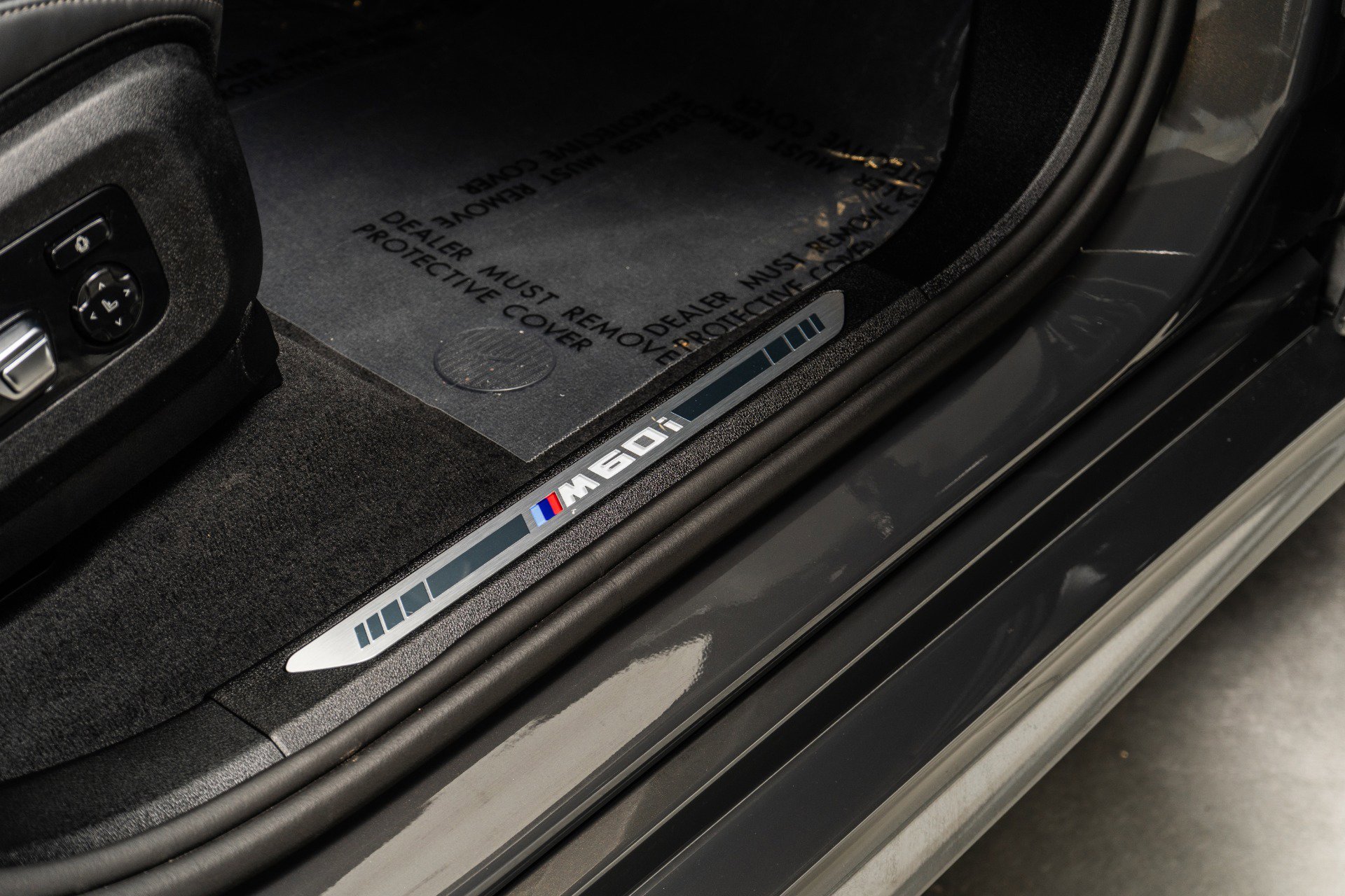 Used 2025 BMW X7 M60i image 29