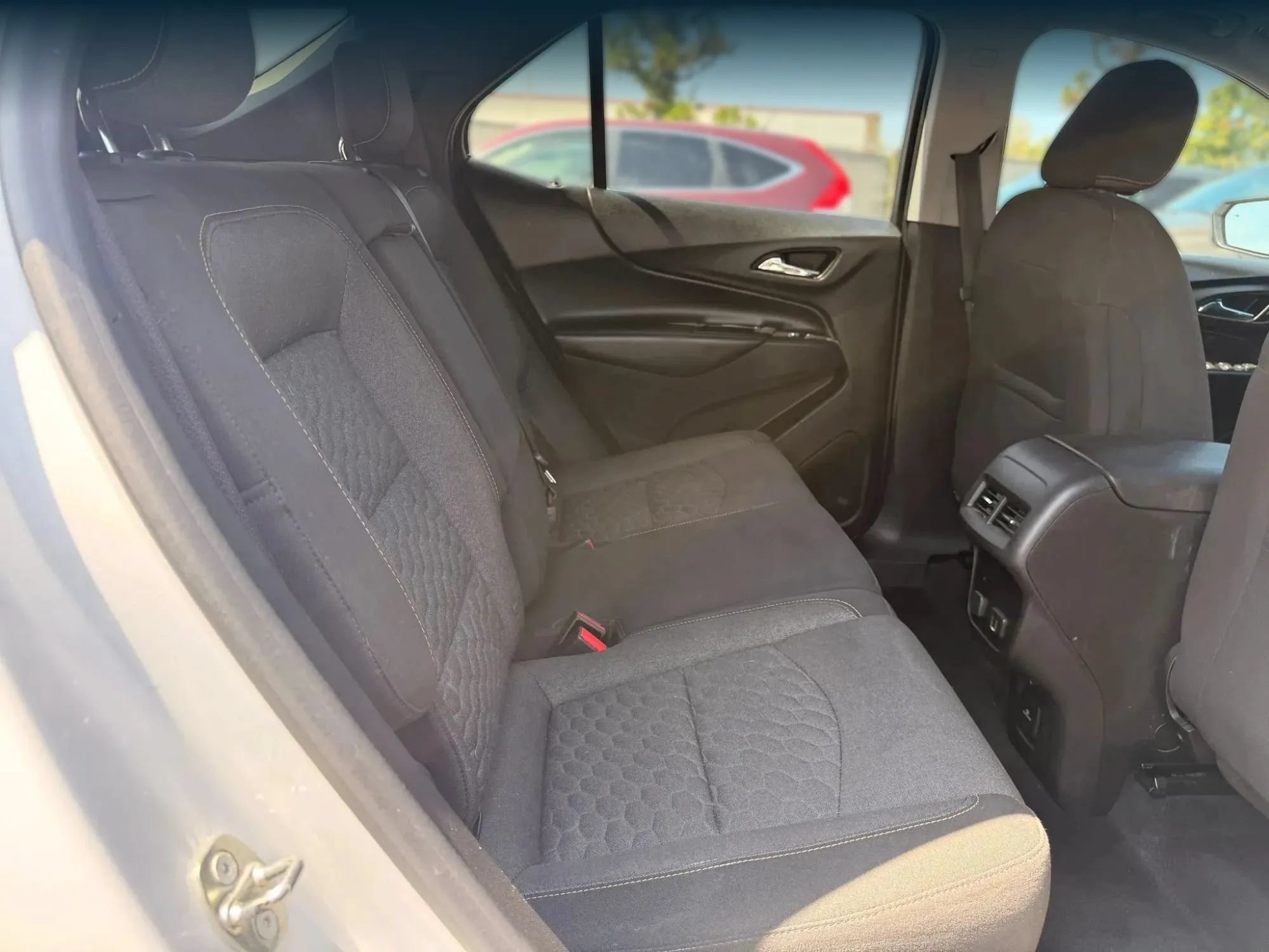 Used 2018 Chevrolet Equinox LT w/ Sun & Infotainment Package AWD/4WD image 20