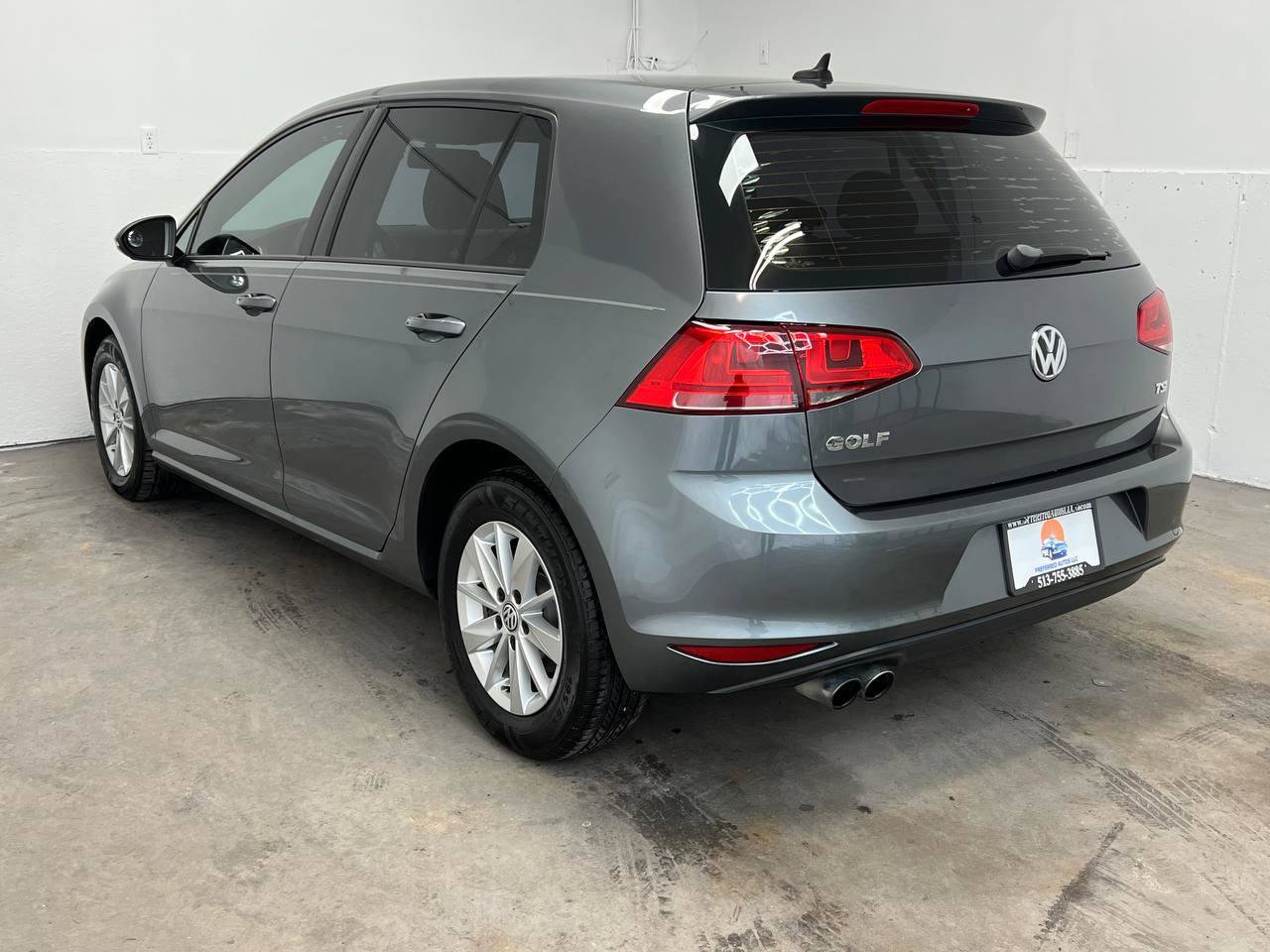 Used 2017 Volkswagen Golf S image 4