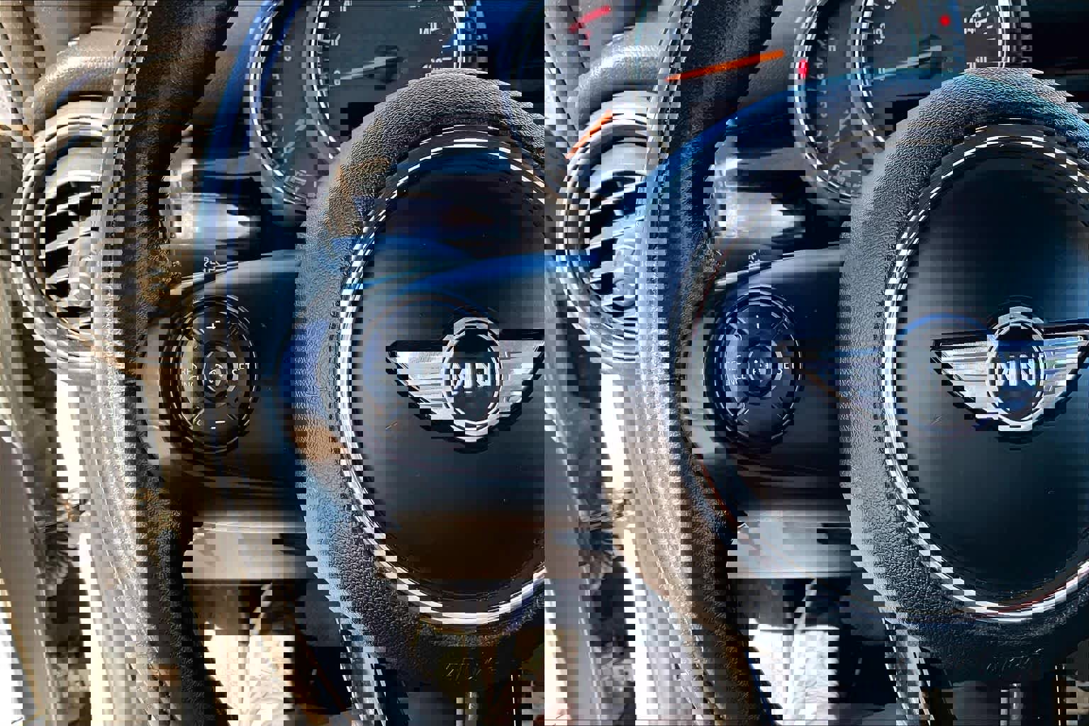 Used 2017 MINI Cooper S image 23