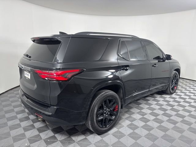 Used 2023 Chevrolet Traverse Premier w/ Redline Edition image 3