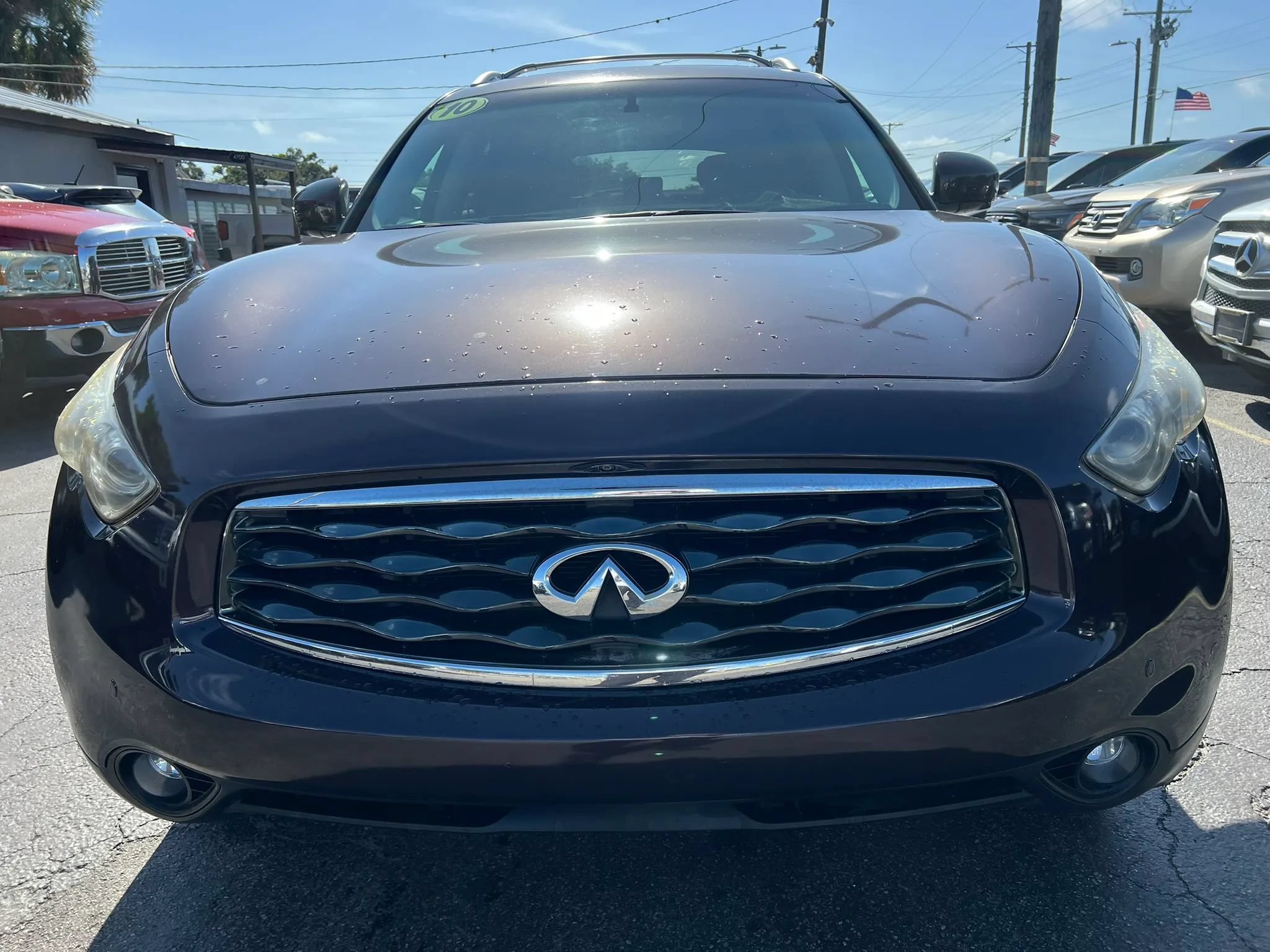 Used 2010 INFINITI FX35 AWD w/ Navigation Pkg image 3