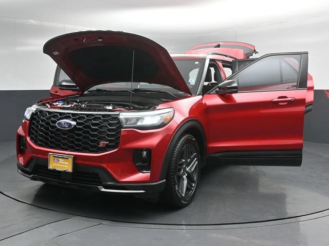 Certified 2025 Ford Explorer ST AWD/4WD image 53