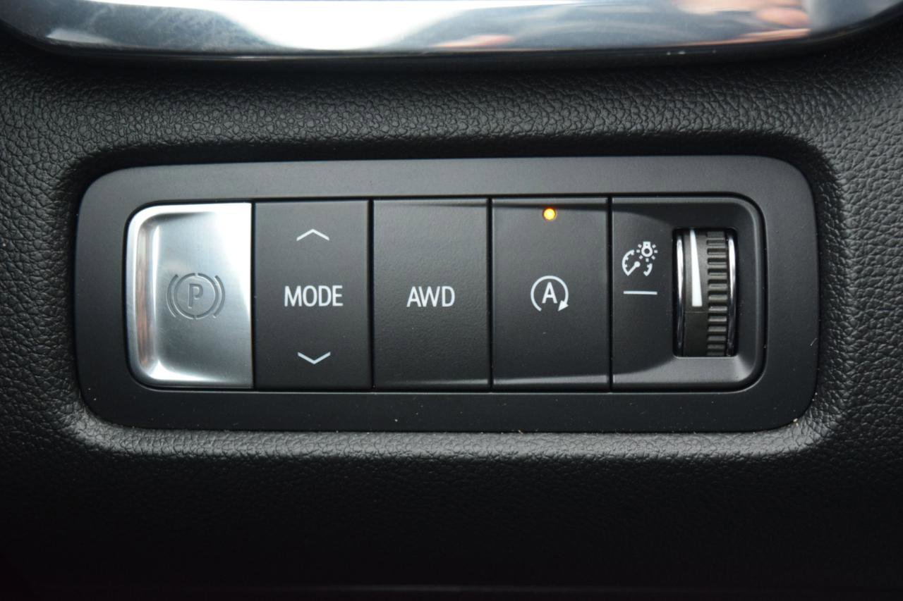 Used 2025 GMC Acadia Elevation w/ Elevation Premium Package image 28