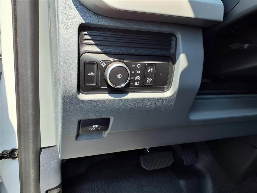 New 2023 Ford F250 XL w/ XL Chrome Package image 13