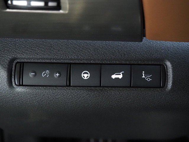 Used 2024 Nissan Pathfinder Platinum FWD image 30