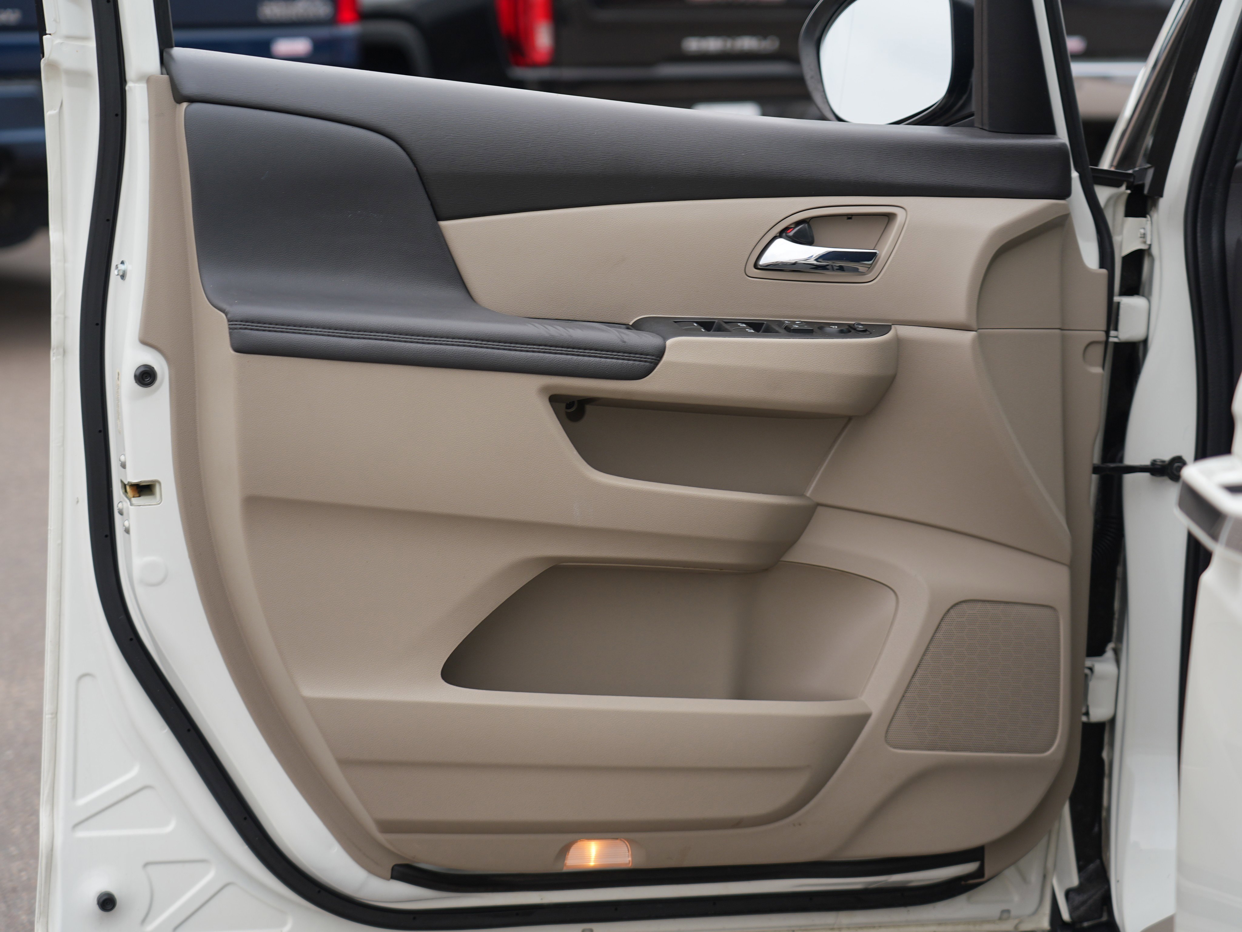 Used 2016 Honda Odyssey EX image 14
