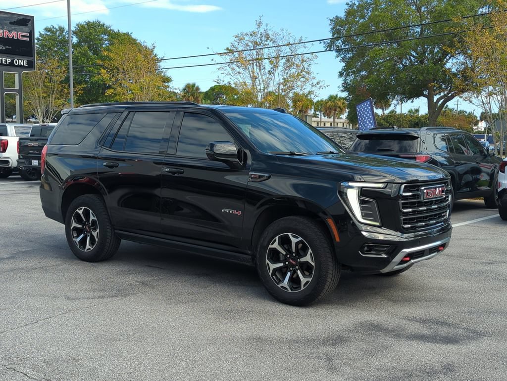 Used 2025 GMC Yukon AT4 w/ AT4 Premium Package AWD/4WD image 8