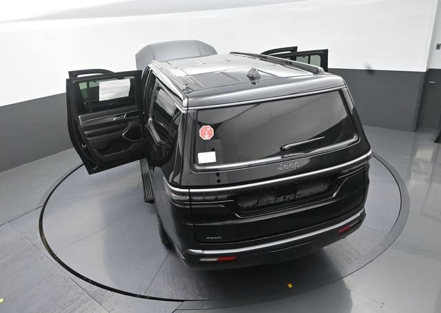 New 2026 Jeep Grand Wagoneer L Limited AWD/4WD image 31