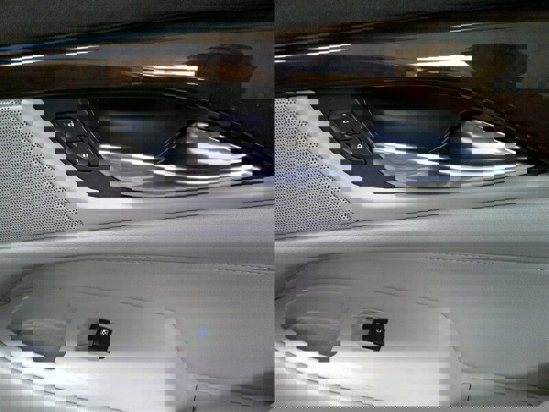 Used 2016 Cadillac Escalade Premium image 45