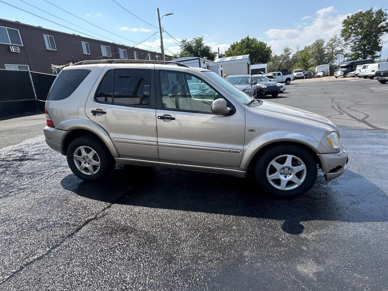 Used 2001 Mercedes-Benz ML 430 4MATIC image 1