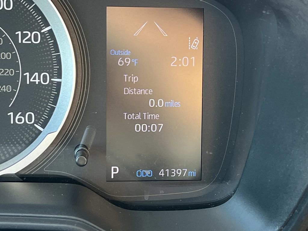 Used 2020 Toyota Corolla LE image 33