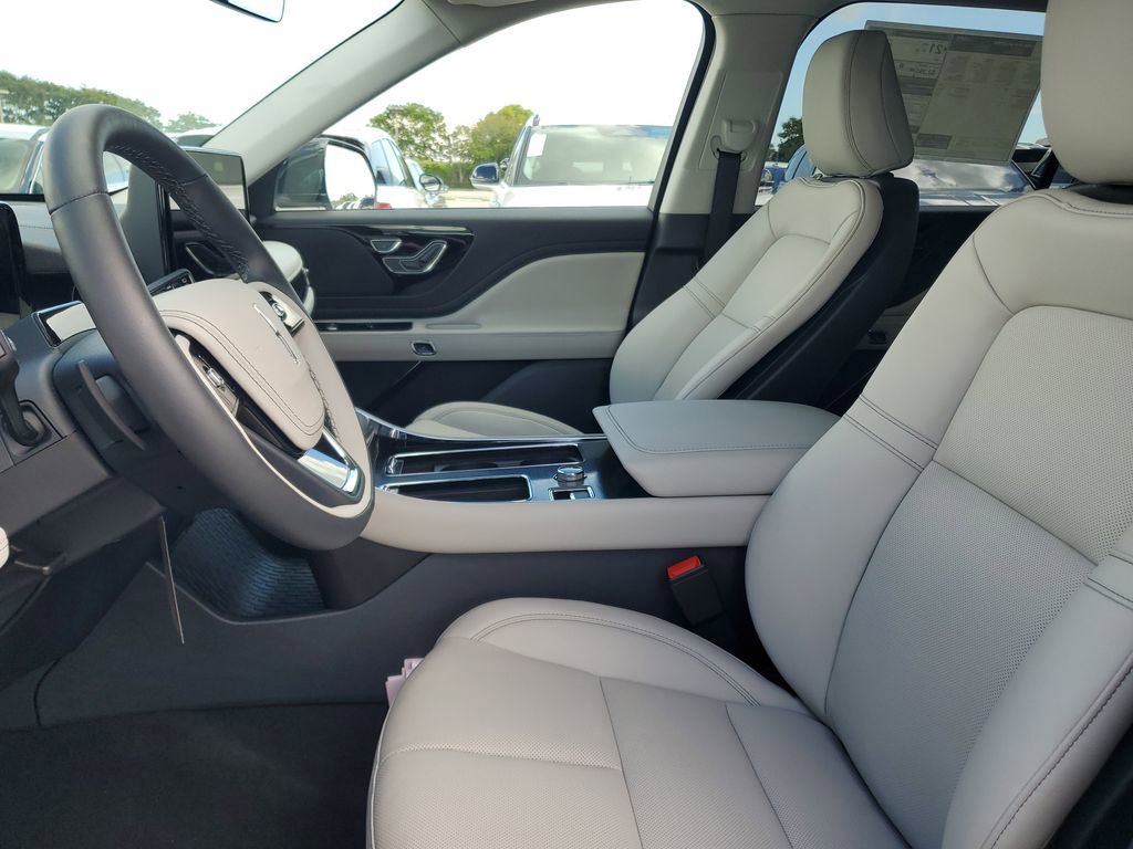 New 2026 Lincoln Aviator 2WD image 22