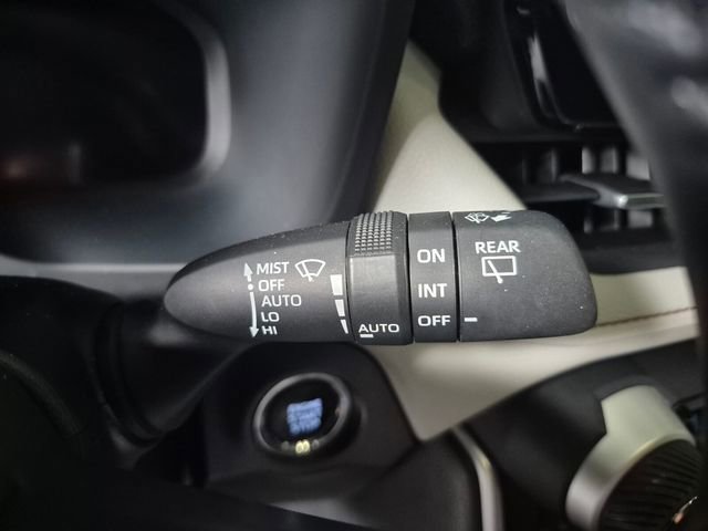 Used 2023 Toyota RAV4 Limited image 25