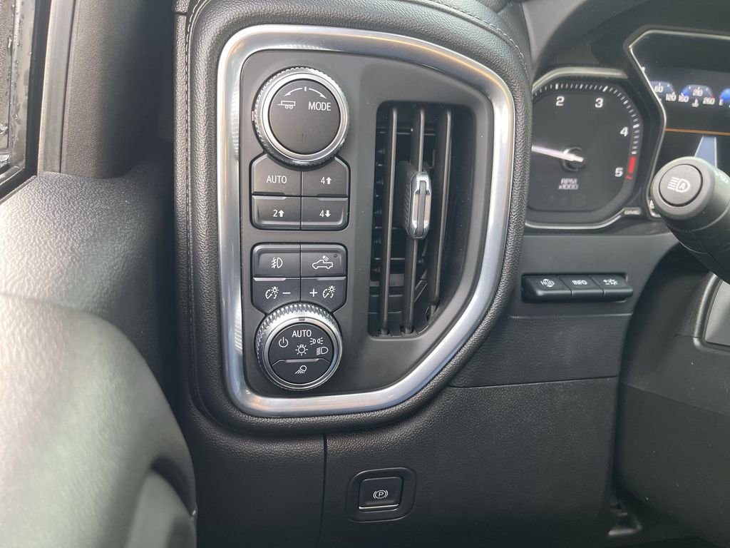 Used 2021 GMC Sierra 3500 Denali w/ Denali Ultimate Package image 18