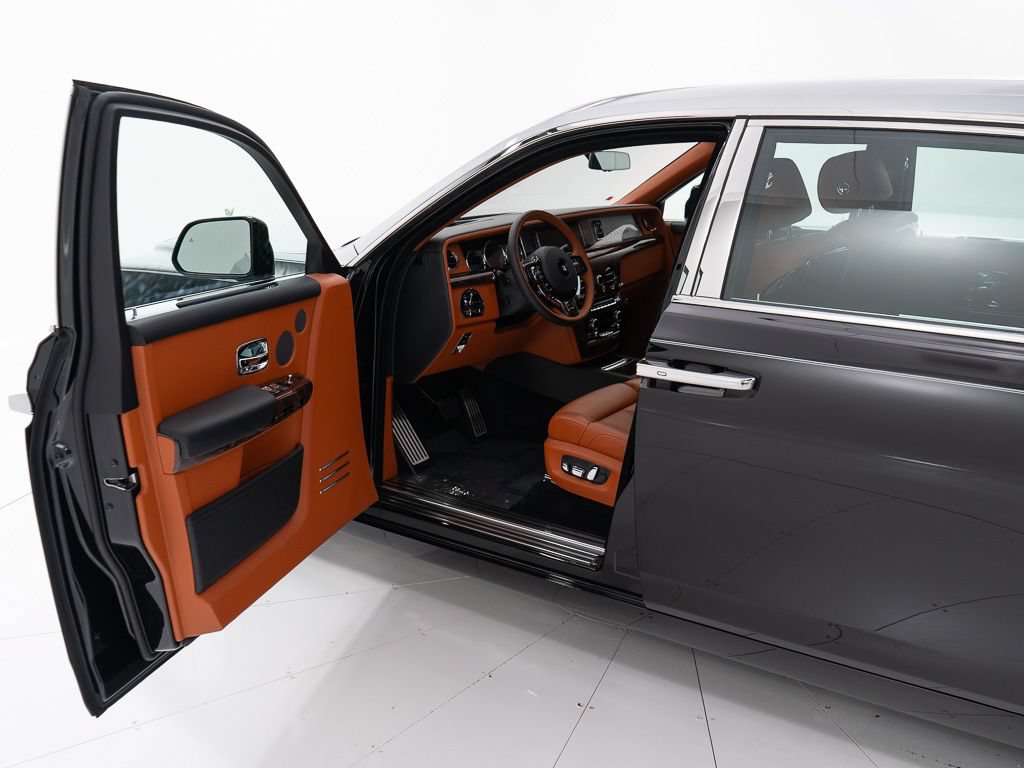 Certified 2023 Rolls-Royce Phantom Sedan RWD image 10