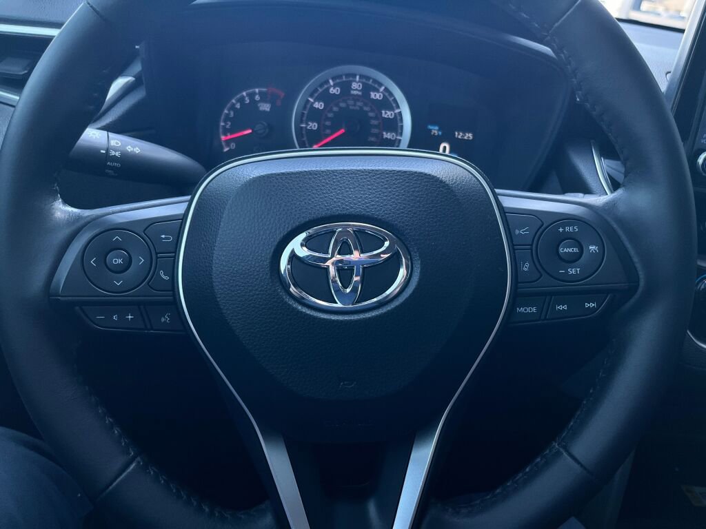 Used 2022 Toyota Corolla Cross LE w/ Moonroof Package FWD image 15