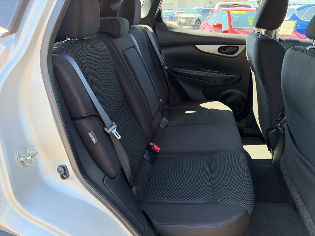 Used 2020 Nissan Rogue Sport S FWD image 18