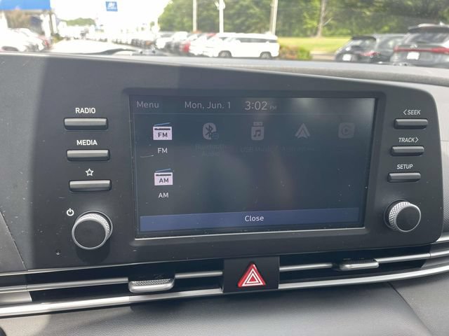 Certified 2024 Hyundai Elantra SE FWD image 24