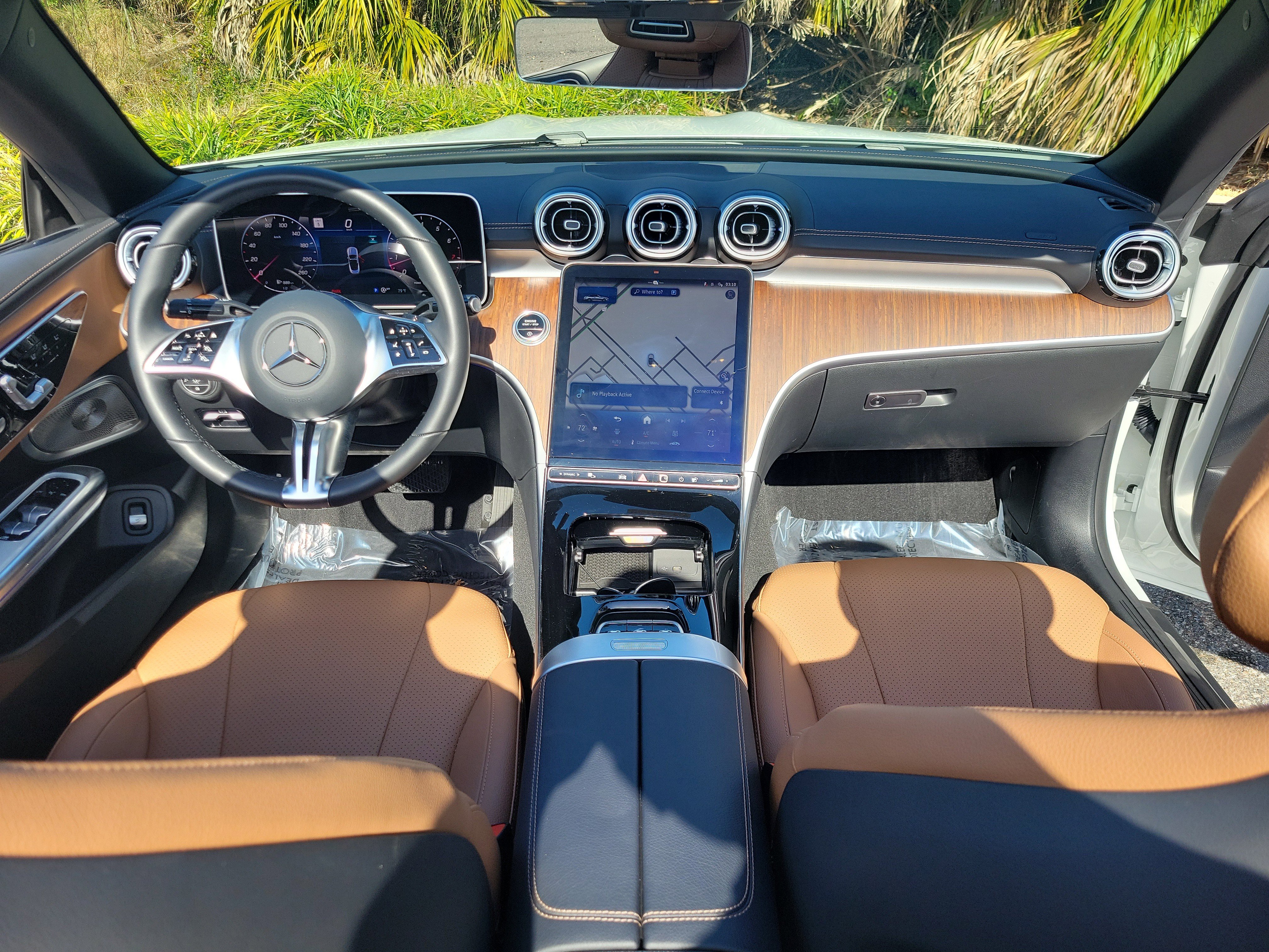 Used 2024 Mercedes-Benz CLE 300 4MATIC Cabriolet image 12