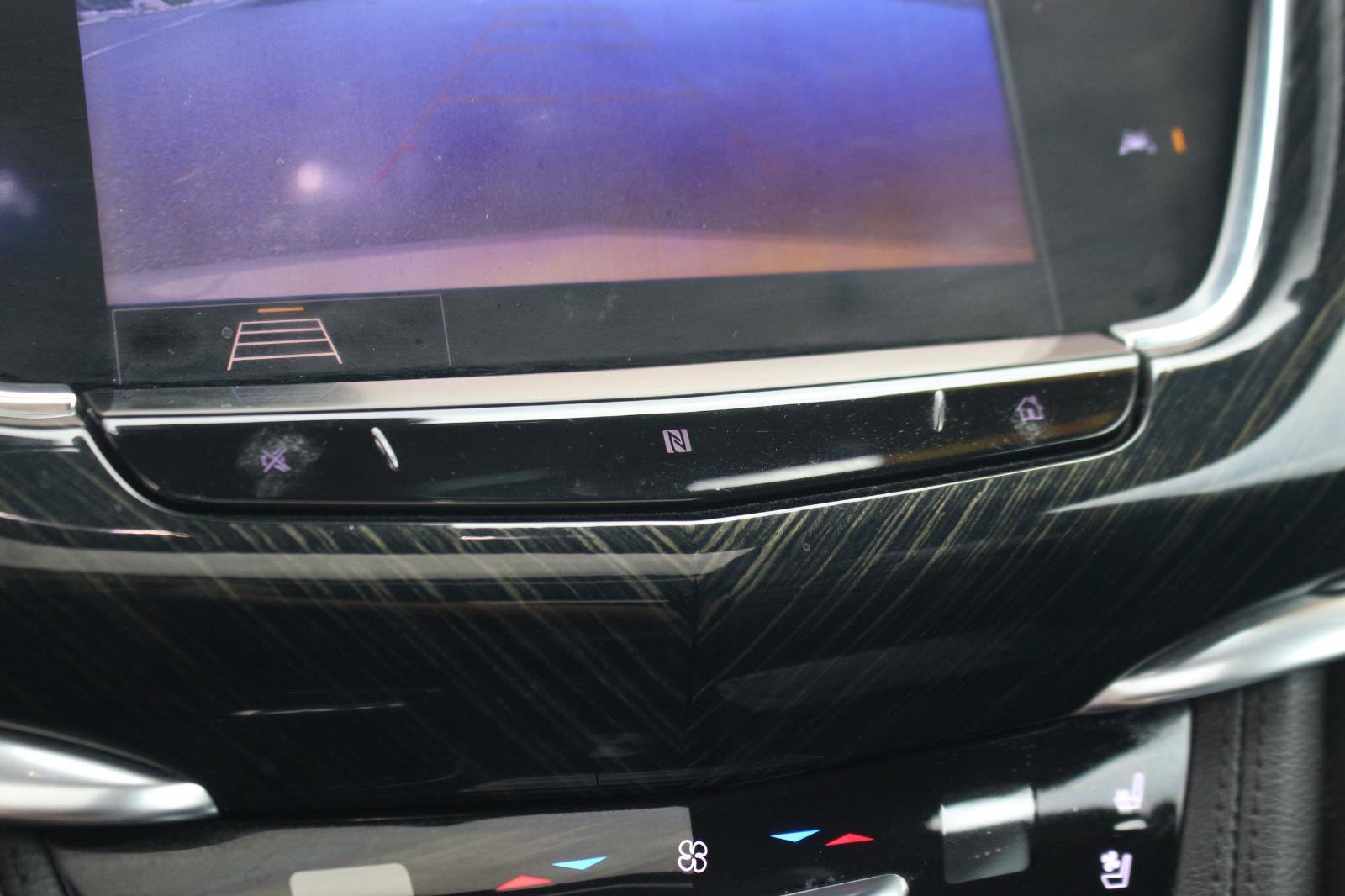 Used 2020 Cadillac XT6 Premium Luxury AWD/4WD image 28