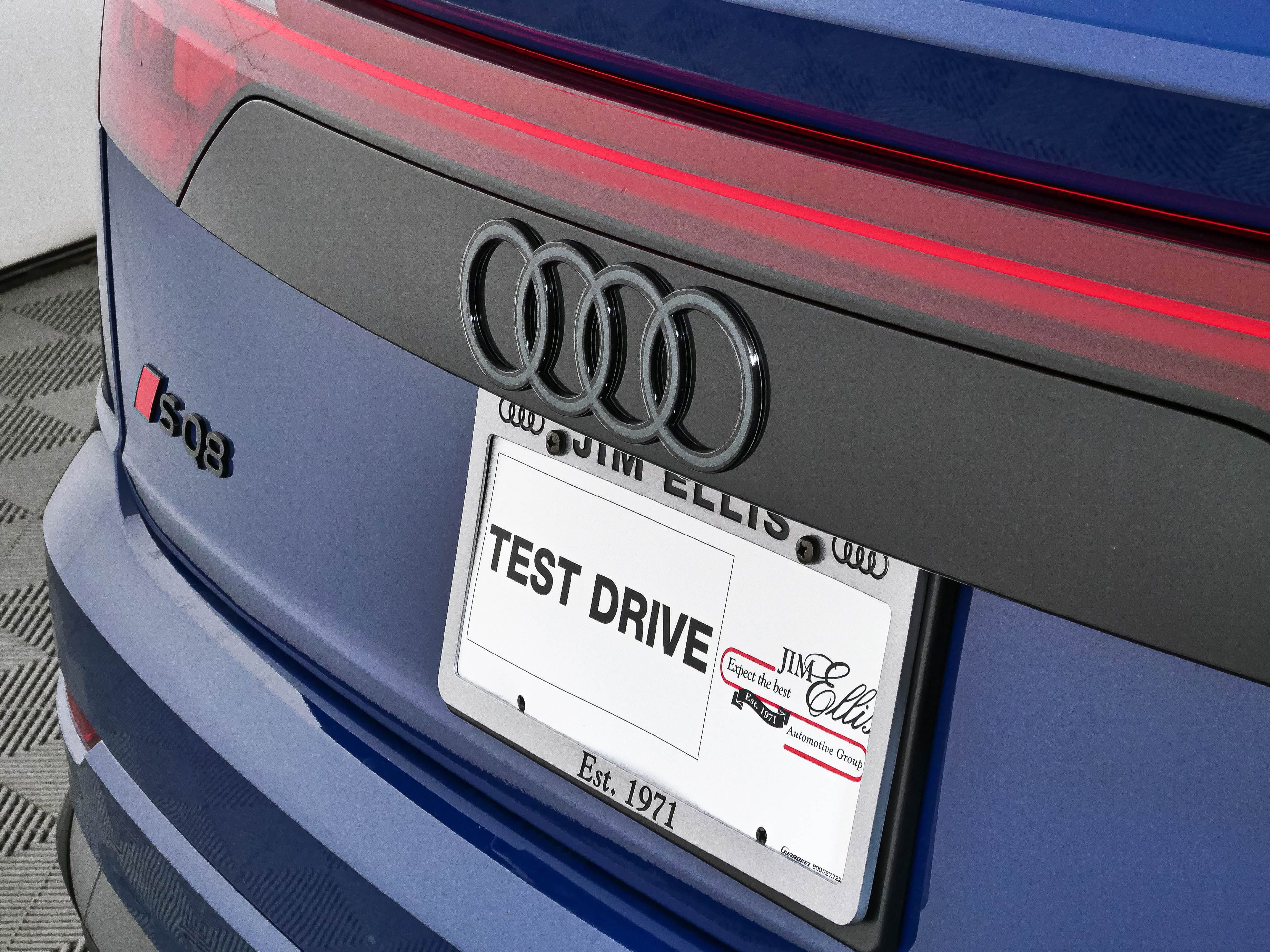 New 2026 Audi SQ8 Prestige AWD/4WD image 37