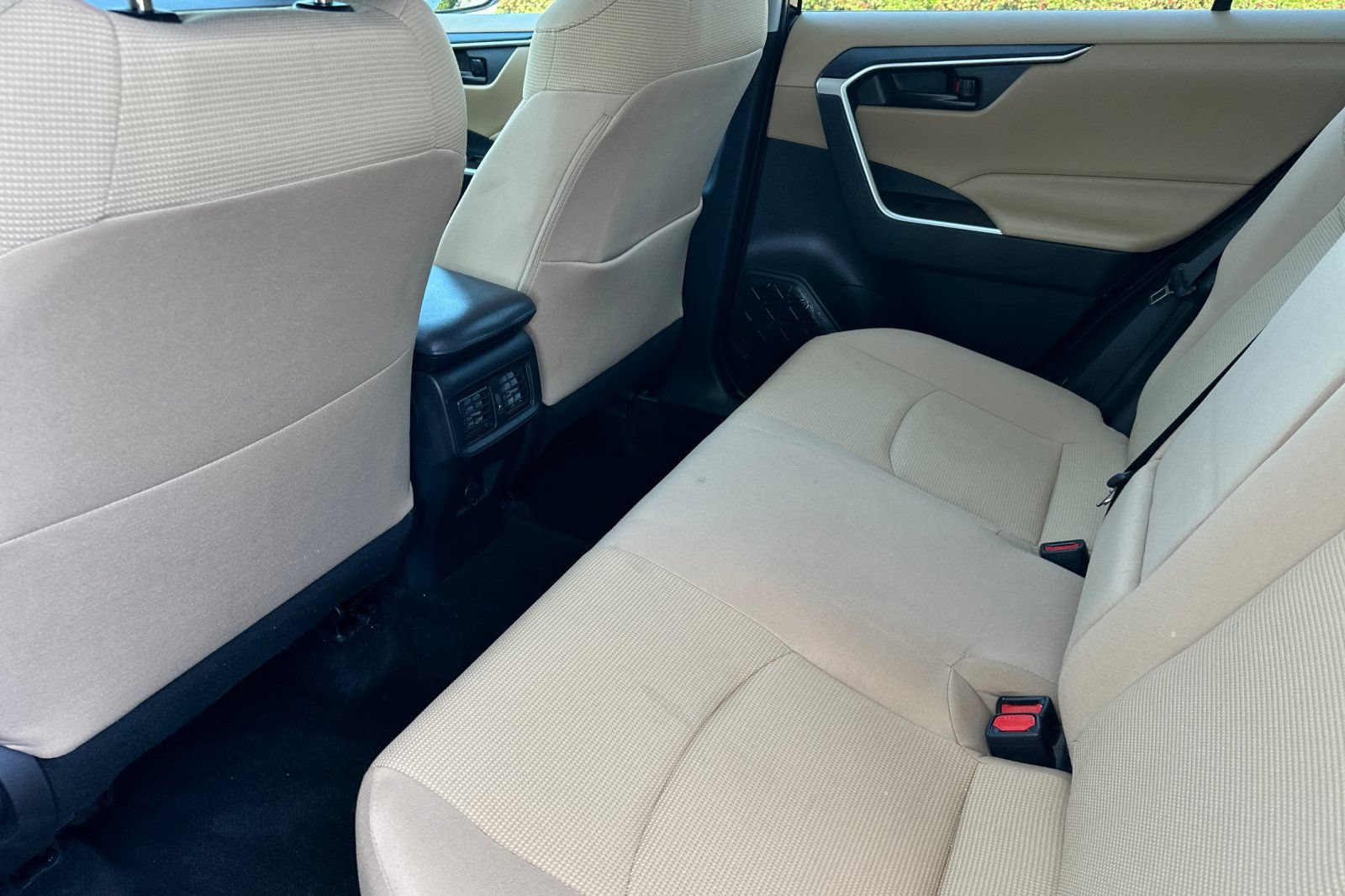 Certified 2022 Toyota RAV4 LE AWD/4WD image 15