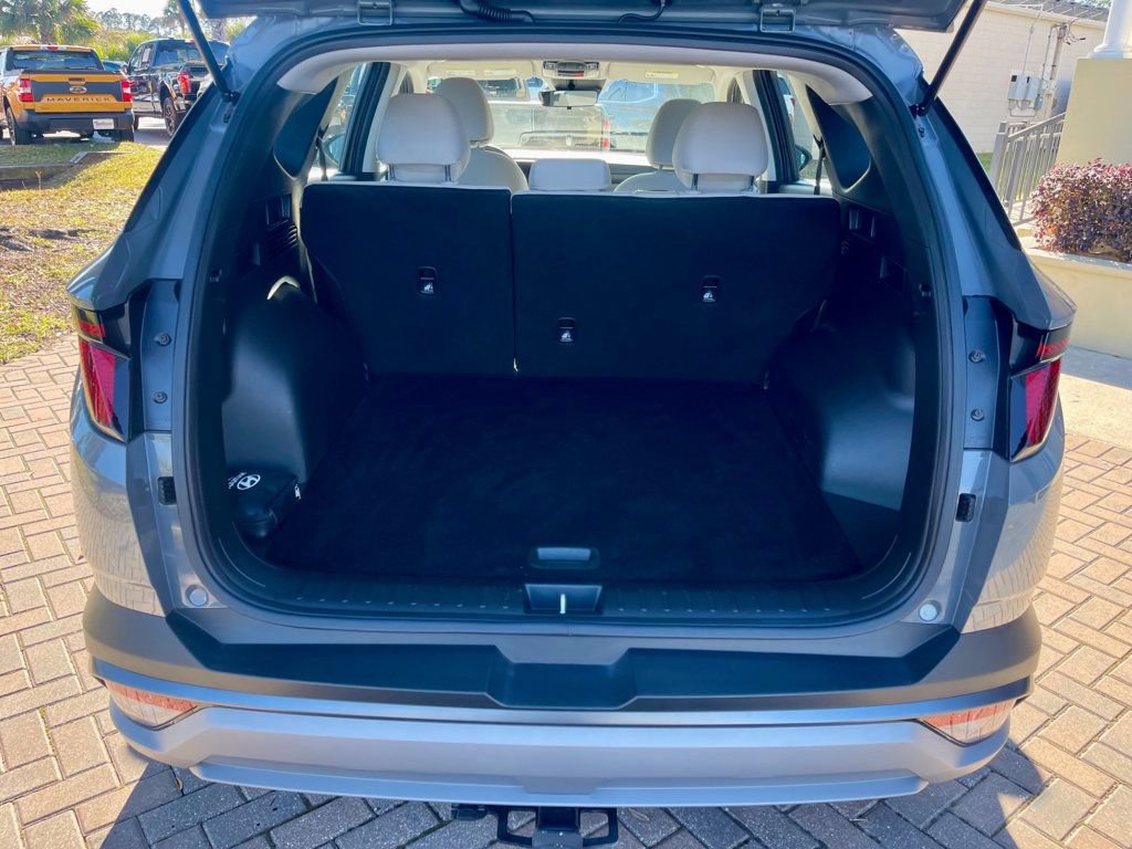 Used 2025 Hyundai Tucson SE image 5