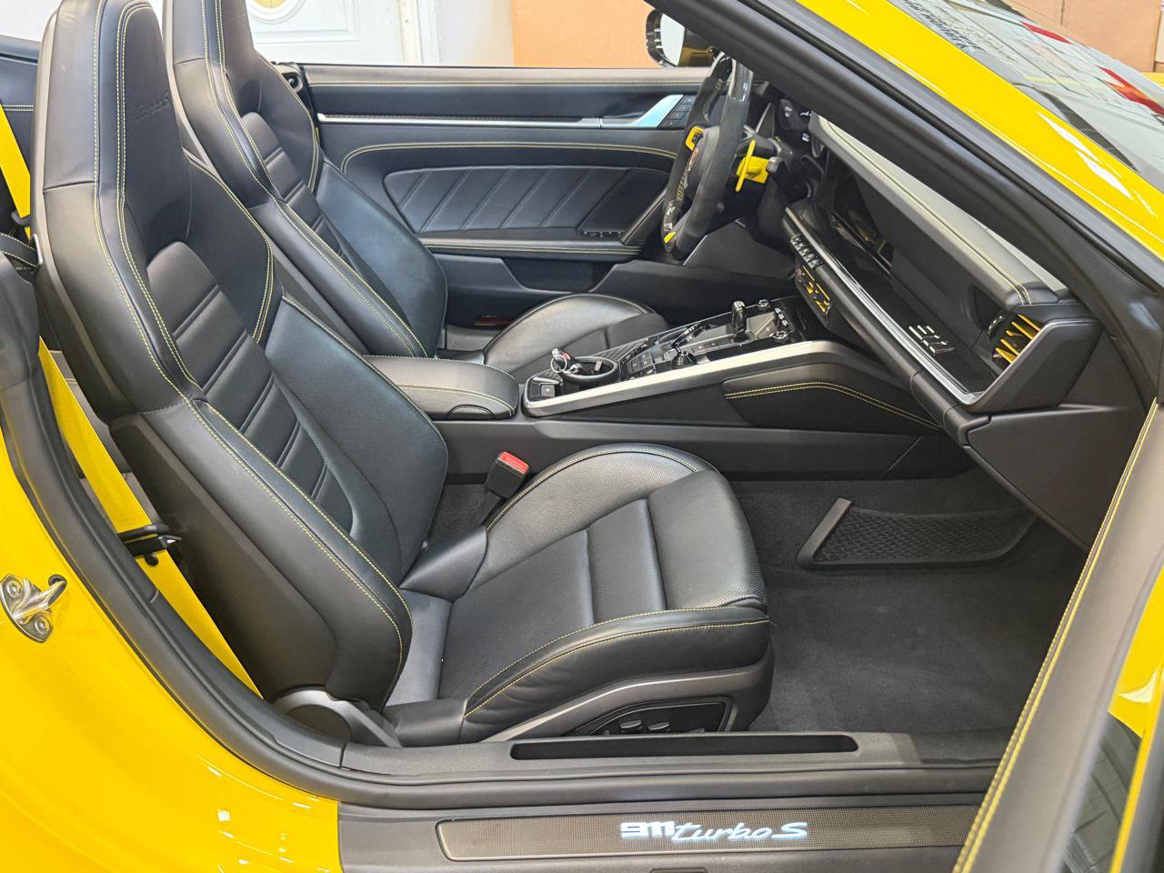 Used 2022 Porsche 911 Turbo S AWD/4WD image 33