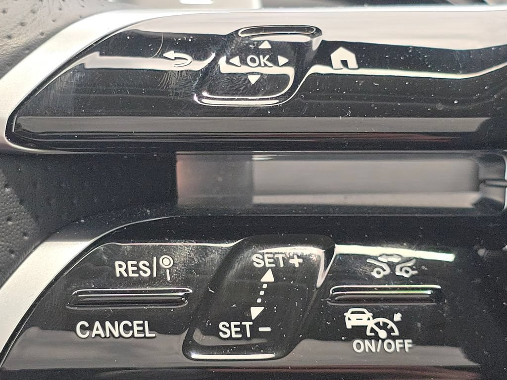 Used 2026 Mercedes-Benz GLS 450 4MATIC image 38